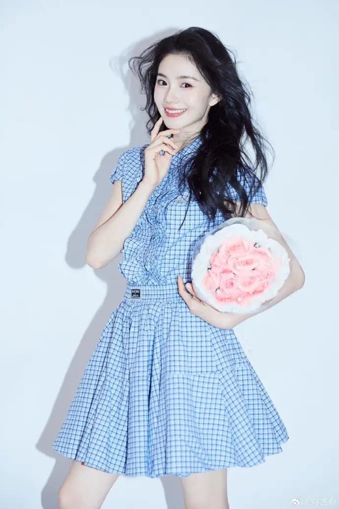 张馨予诛仙手游造型